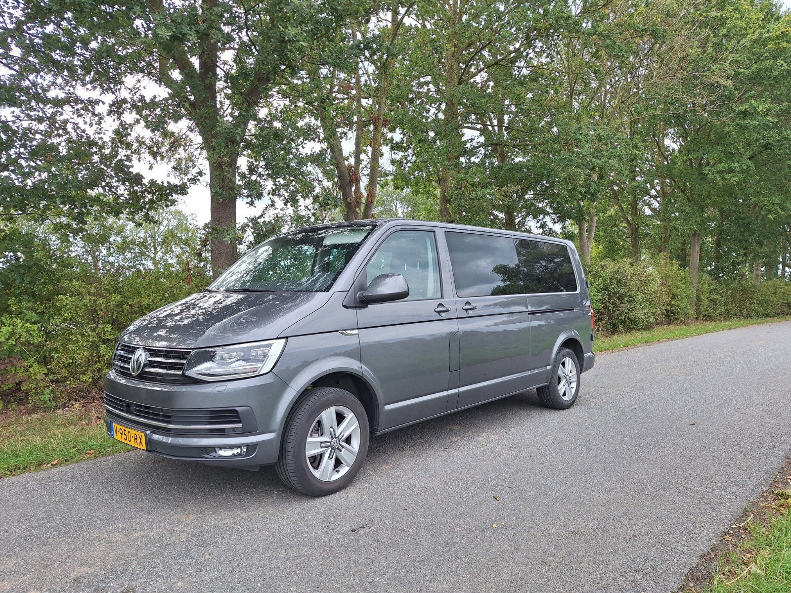 Volkswagen Transporter CDC 2.0 TDI 204pk L2h1  7-DSG 148dkm