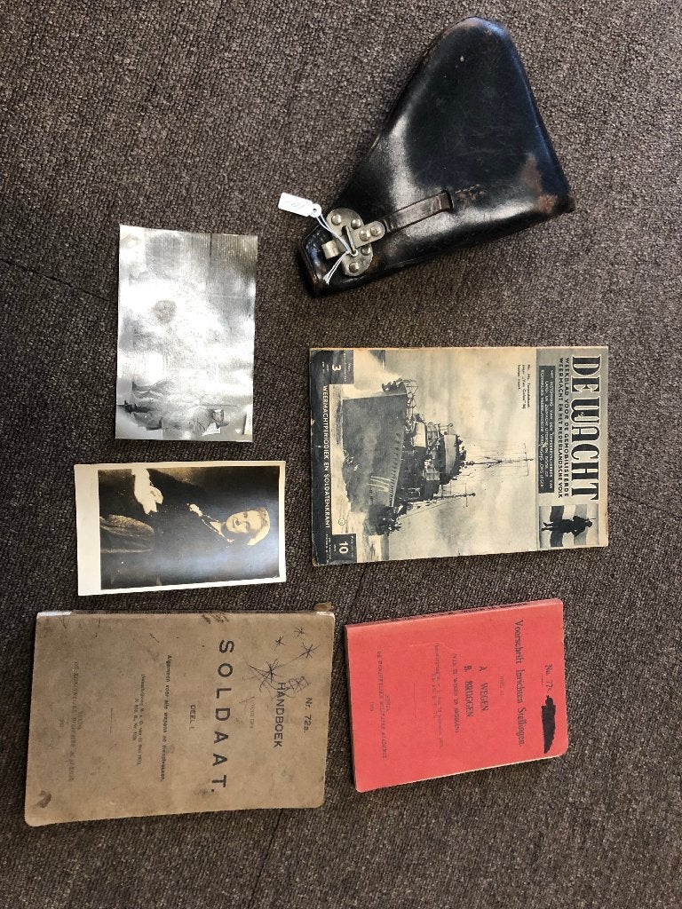 Lot Nederlandse militaria, Ophalen of Verzenden, Landmacht, Nederland, Embleem of Badge
