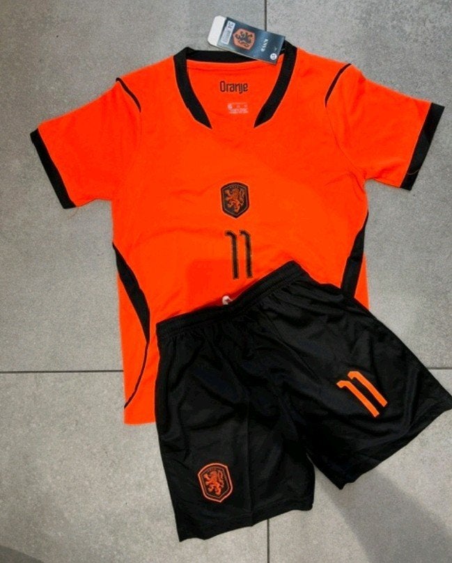 Oranje Gakpo 11 Voetbaltenue - Nieuw, Ophalen of Verzenden, Nieuw, FC Barcelona