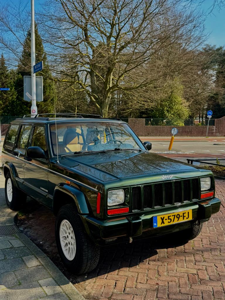 Jeep Cherokee XJ 118.000km! Lpg nog garantie! €17000, Automaat, 138 €/maand, Leder, Vierwielaandrijving