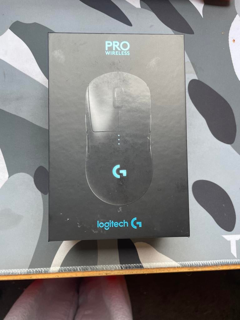 Logitech G Pro Wireless Gaming Muis - Lichtgewicht & Snel, Computers en Software, Muizen, Zo goed als nieuw, Muis, Rechtshandig
