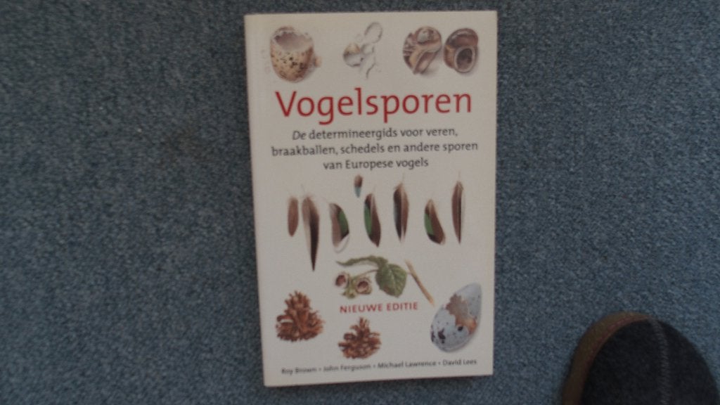 Vogelsporen - determinatiegids, Ophalen of Verzenden, Zo goed als nieuw, Vogels, Roy Brown