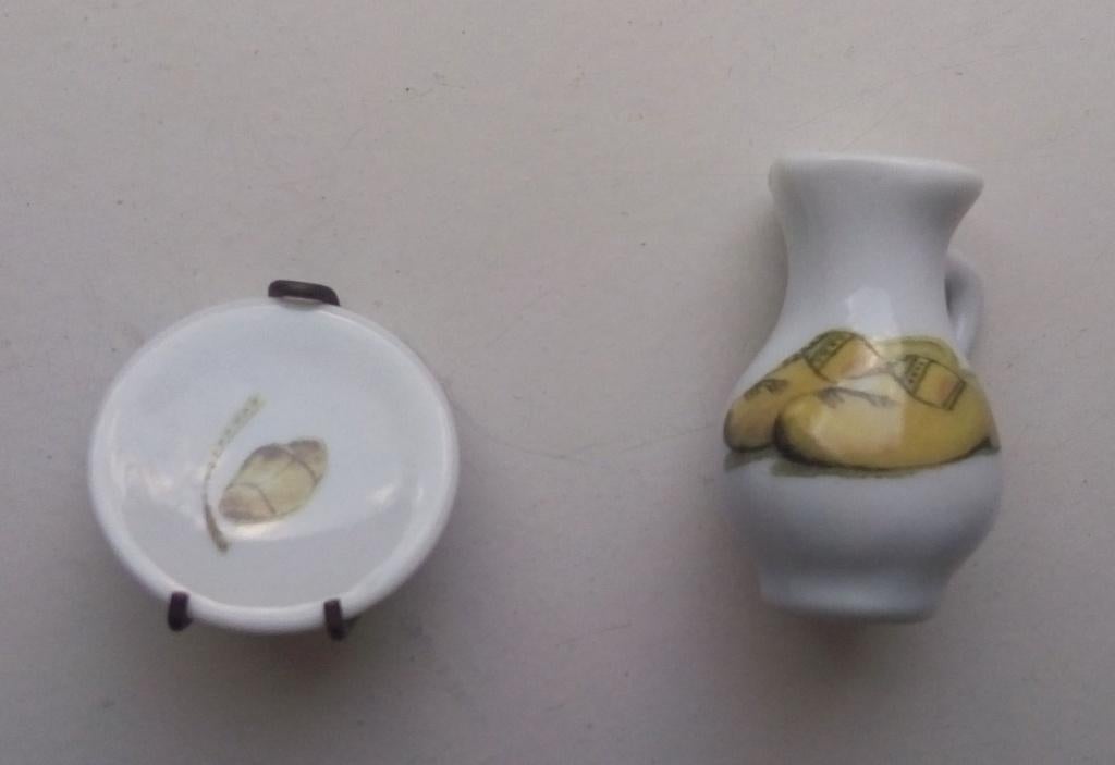 Wooden Shoes Miniatuur Vaasje en Bordje, Verzenden, Zo goed als nieuw, Porselein, Bord of Schaal