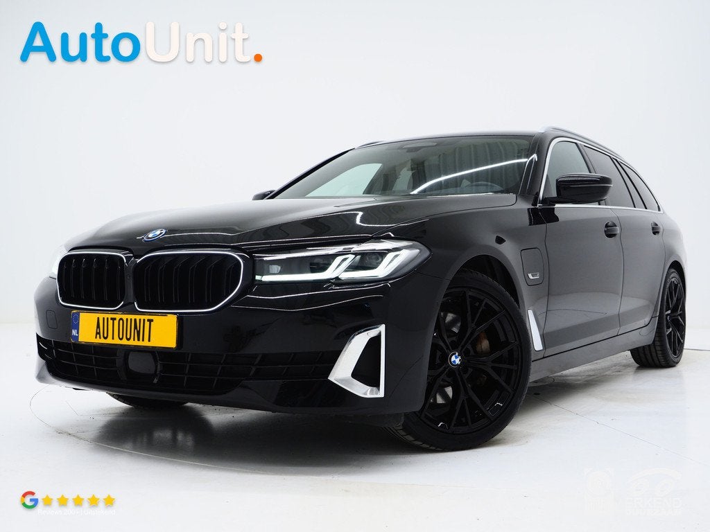 BMW 5 Serie Touring 530e | LED Grille | Leder | Harman/Kardo, Auto's, BMW, 1998 cc, Achterwielaandrijving, Gebruikt, Zwart