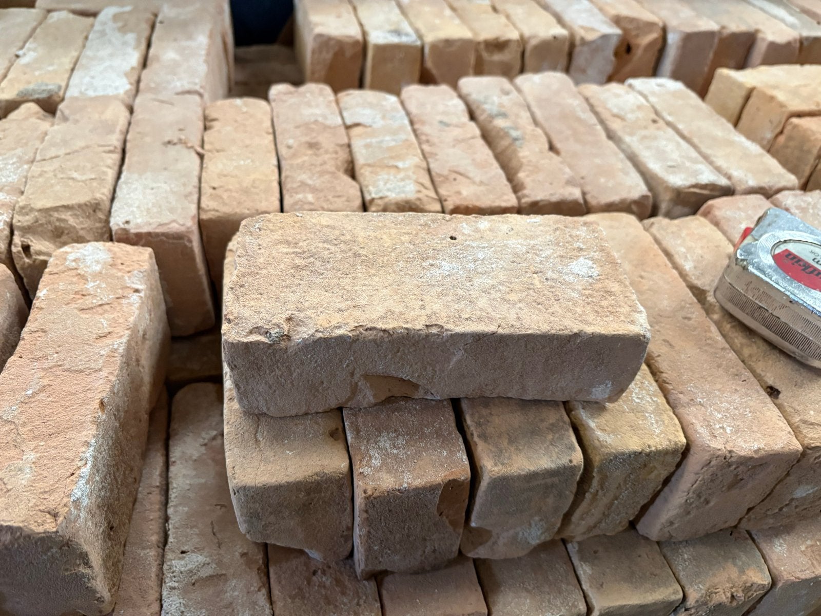Ca 250 schoongemaakte IJsselsteentjes 16x8x4,5 cm, Doe-het-zelf en Verbouw, Metselstenen, Ophalen, Gebruikt, Bakstenen