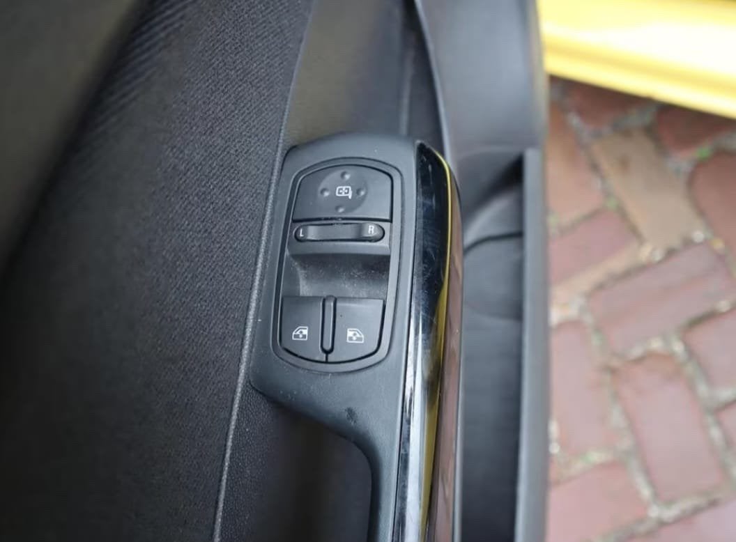 OPEL Corsa D 1.2