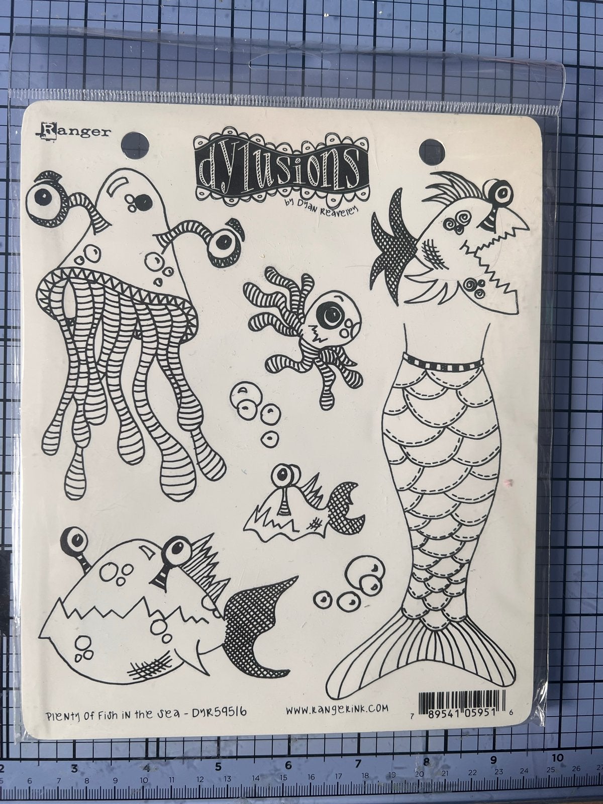 Dylusions stempelset 'Plenty of Fish in the Sea' -, Ophalen of Verzenden, Zo goed als nieuw, Unmounted stempel