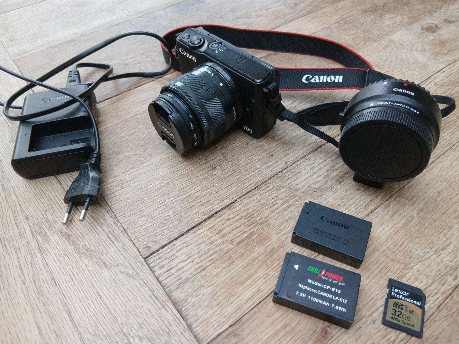 Canon M10 systeemcamera + Canon EF adapter, Audio, Tv en Foto, Fotocamera's Digitaal, Ingebouwde flitser, Canon, Ophalen of Verzenden