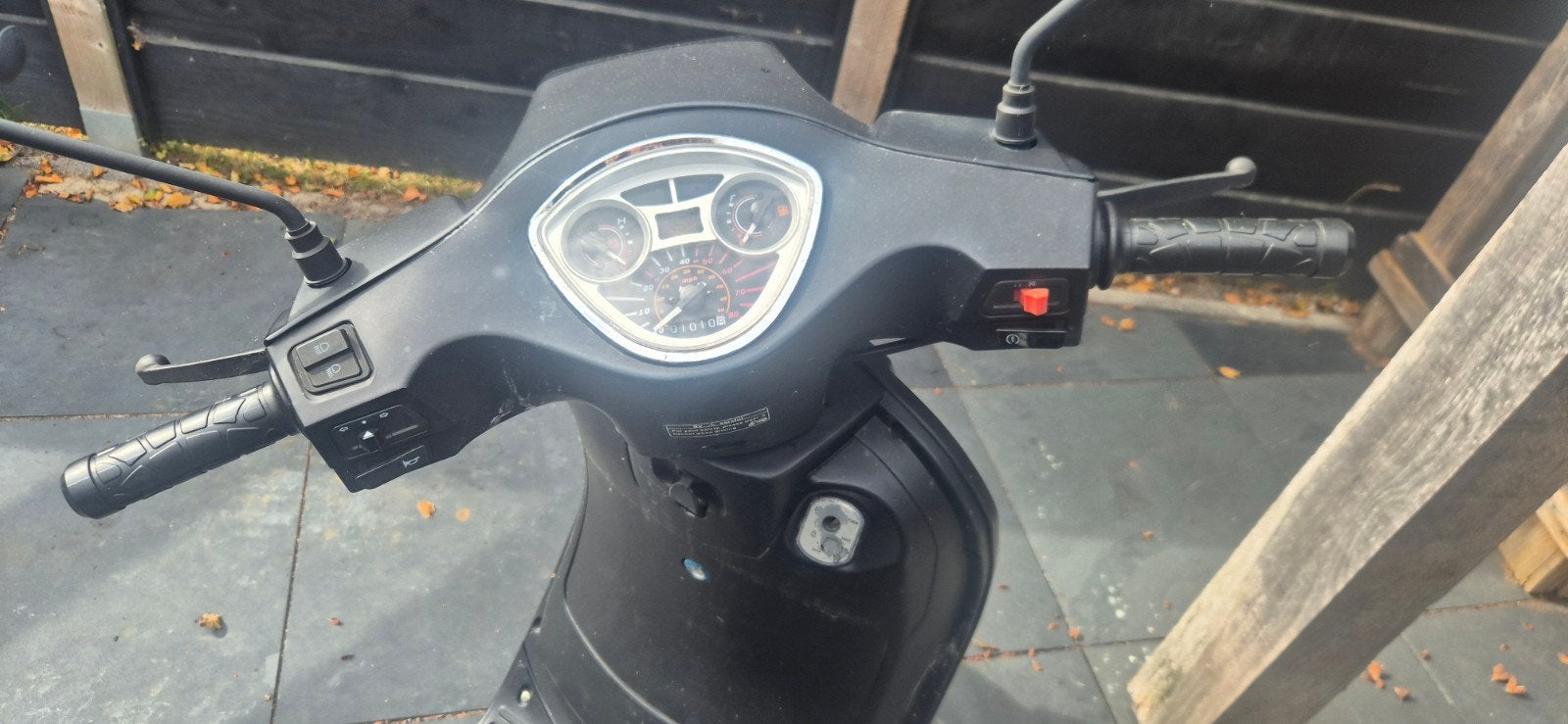 Senzo Rivalux Scooter - Grote beurt gehad, inclusief slot, Fietsen en Brommers, Ophalen