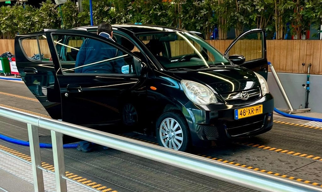 Unieke Daihatsu Cuore 1.0 Premium | IJskoud Airco, APK 2027, Auto's, Voorwielaandrijving, Stof, 600 kg, Zwart