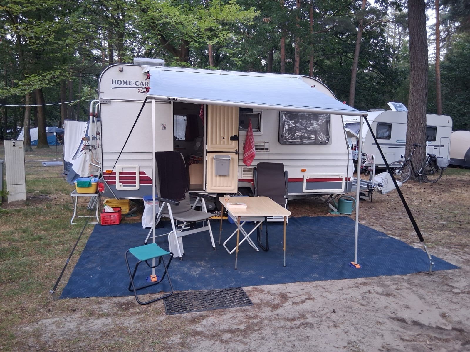 Thule Omnistor 1200 250x220 met zijwand, Ophalen of Verzenden, Zo goed als nieuw
