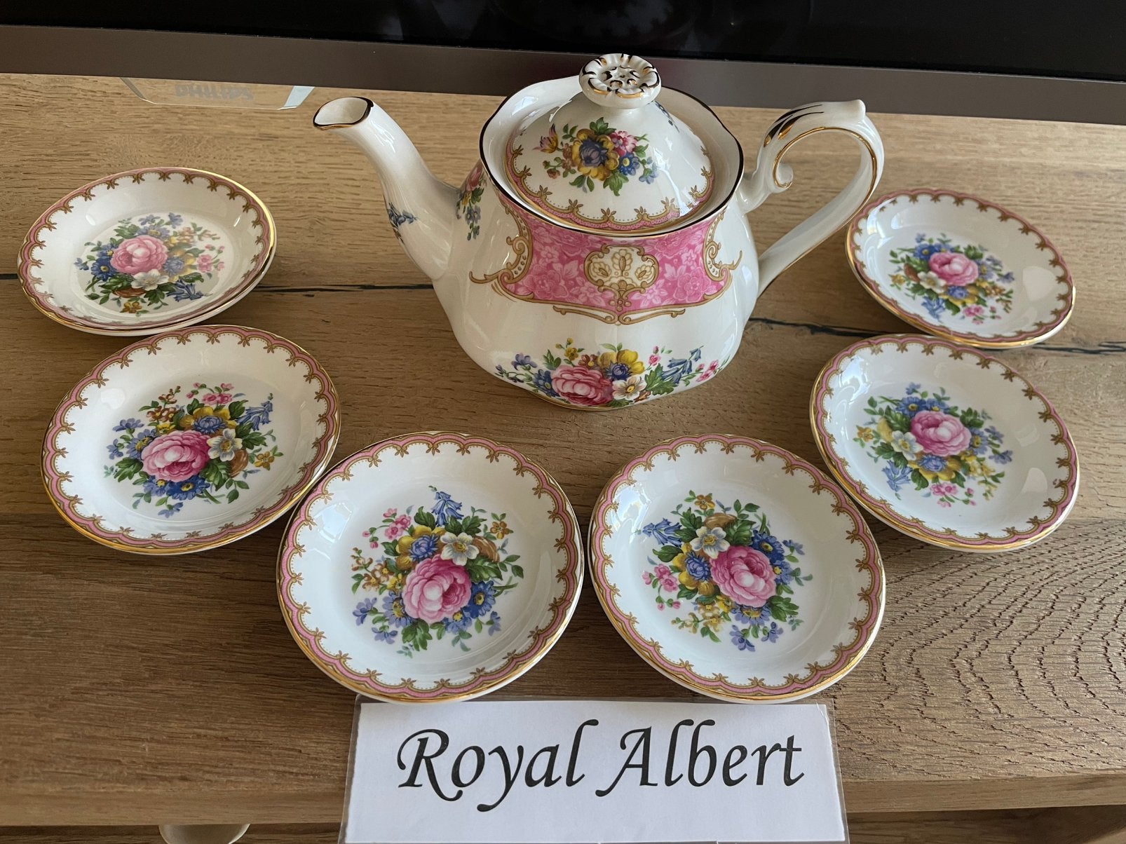 Royal Albert LADY CARLYLE KLEIN THEEPOTJE, Ophalen, Zo goed als nieuw, Porselein, Kop en/of schotel