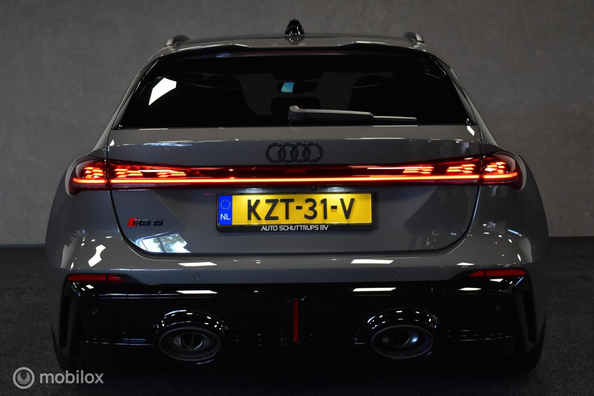 Audi RS 5 Avant e-hybrid quattro Tech Pro NIEUW EN RIJKLAAR, Automaat, Gebruikt, Zwart, RS5