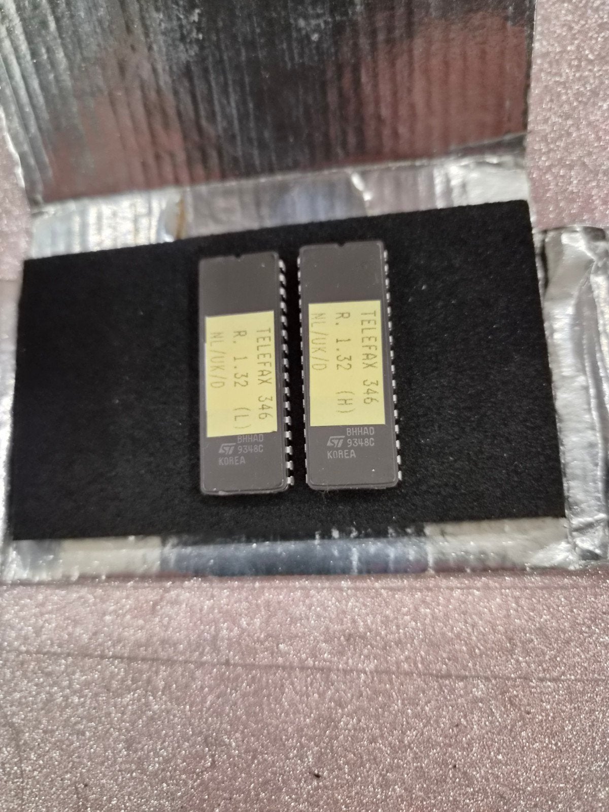 TELEFAX 346 R. 1.32 (H) & (L) Chips - Korea, Computers en Software, Gebruikt, Overige soorten, DIP, Overige typen