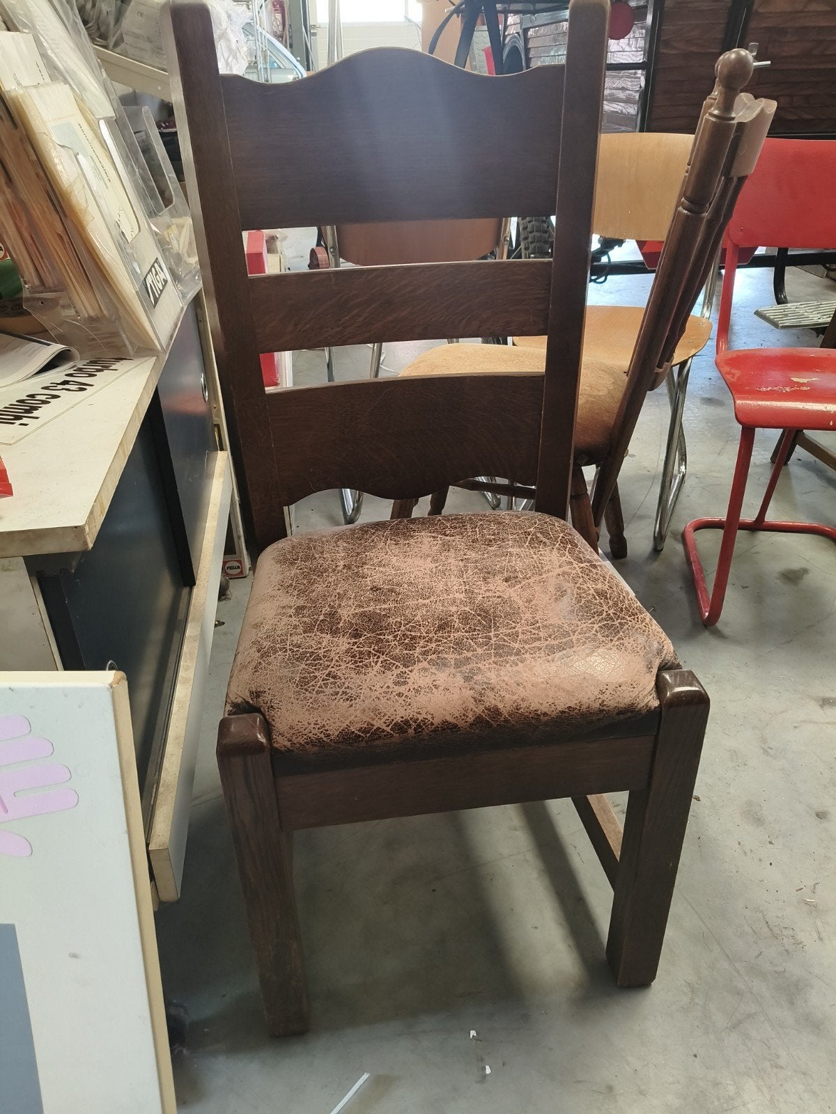 Vintage houten stoel met gestoffeerde zitting, Ophalen