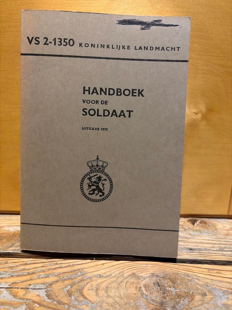 Handboek voor de Soldaat - Koninklijke Landmacht 1978, Ophalen of Verzenden, 1945 tot heden, Zo goed als nieuw, Landmacht