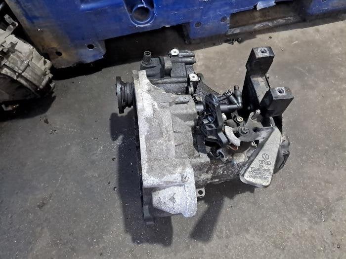 Versnellingsbak van een Volkswagen Polo, Gebruikt, -, Volkswagen, -