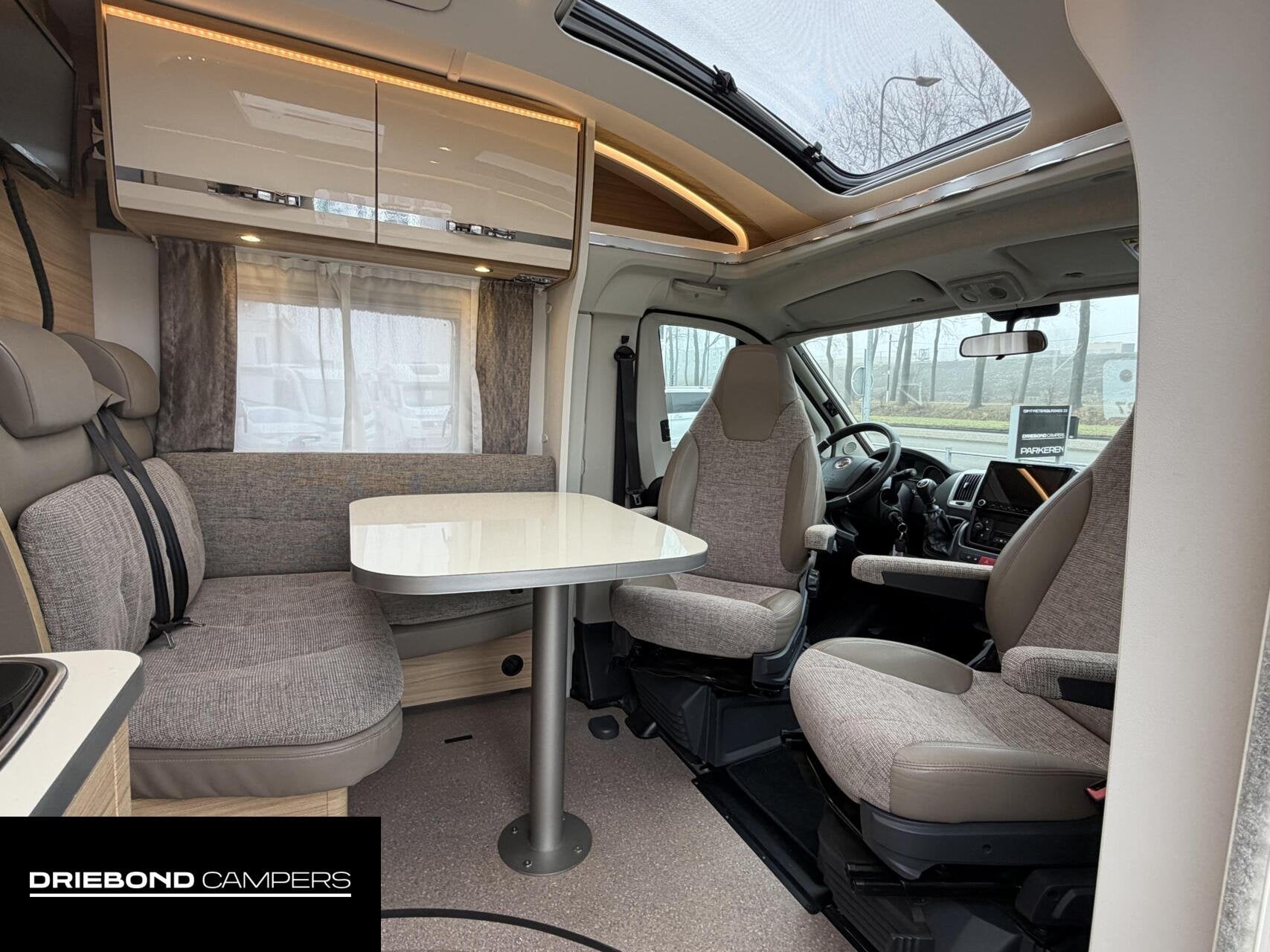 Dethleffs Globebus GT T006 Enkele Bedden Zonnepaneel 2X Airc, Caravans en Kamperen, Campers, Airconditioning, Achteruitrijcamera