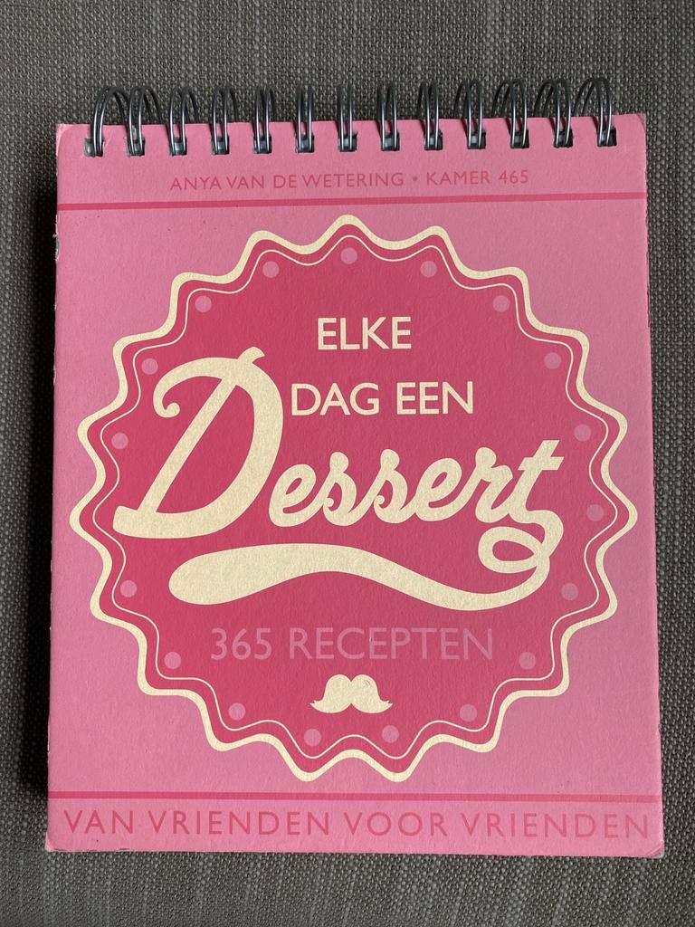 Elke Dag een Dessert: 365 Recepten - Receptenkalender, Ophalen of Verzenden, Zo goed als nieuw, Overige gebieden, Taart, Gebak en Desserts