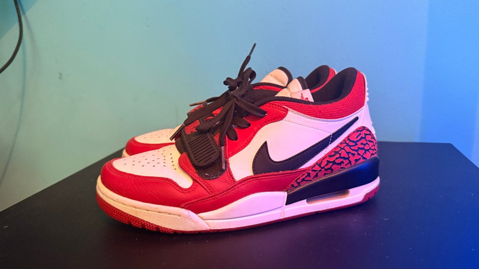 Nike Jordan Legacy 312 Low Chicago Red, Ophalen of Verzenden, Zo goed als nieuw, Sneakers of Gympen