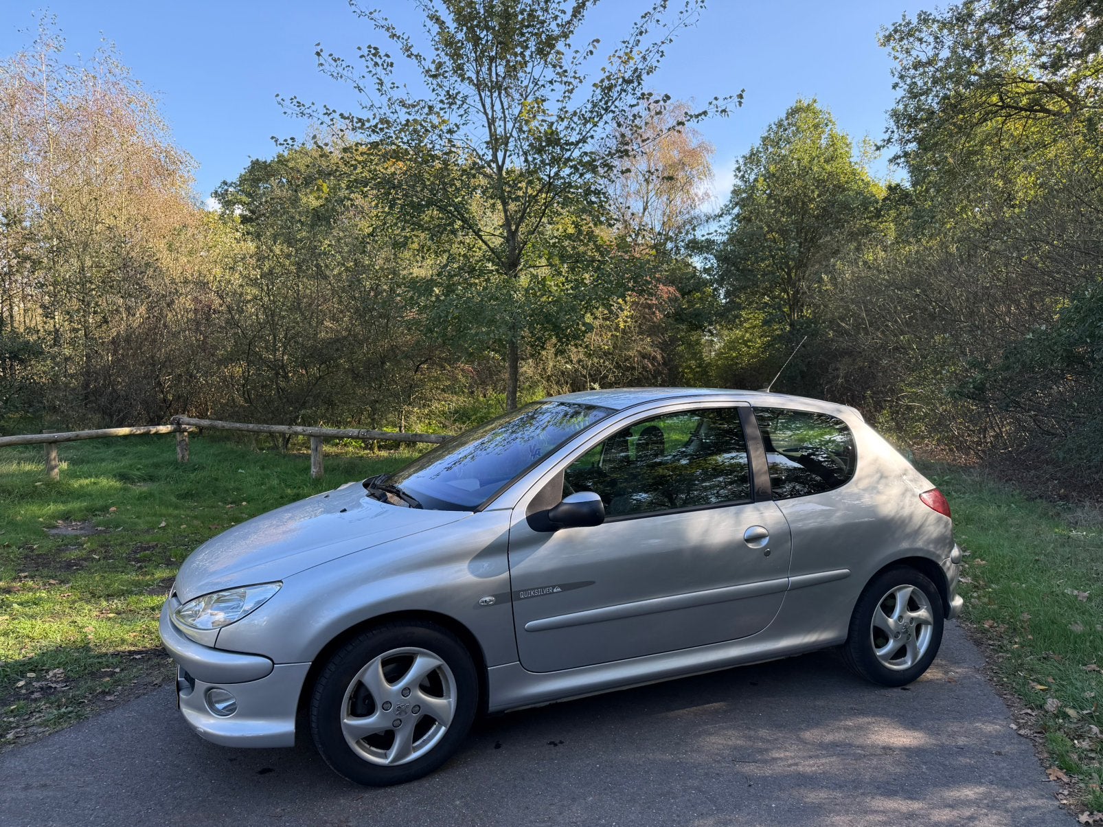 Peugeot 206 1.4 16V XS QuickSilver 3D 2006 Grijs,Climate, Auto's, Voorwielaandrijving, 1360 cc, 31 €/maand, 4 cilinders