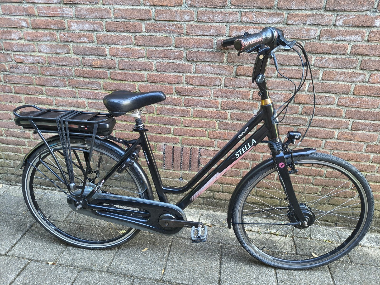 Stella Vicenza Superior Nero 2020, Zo goed als nieuw, 51 tot 55 cm, 50 km per accu of meer, Ophalen