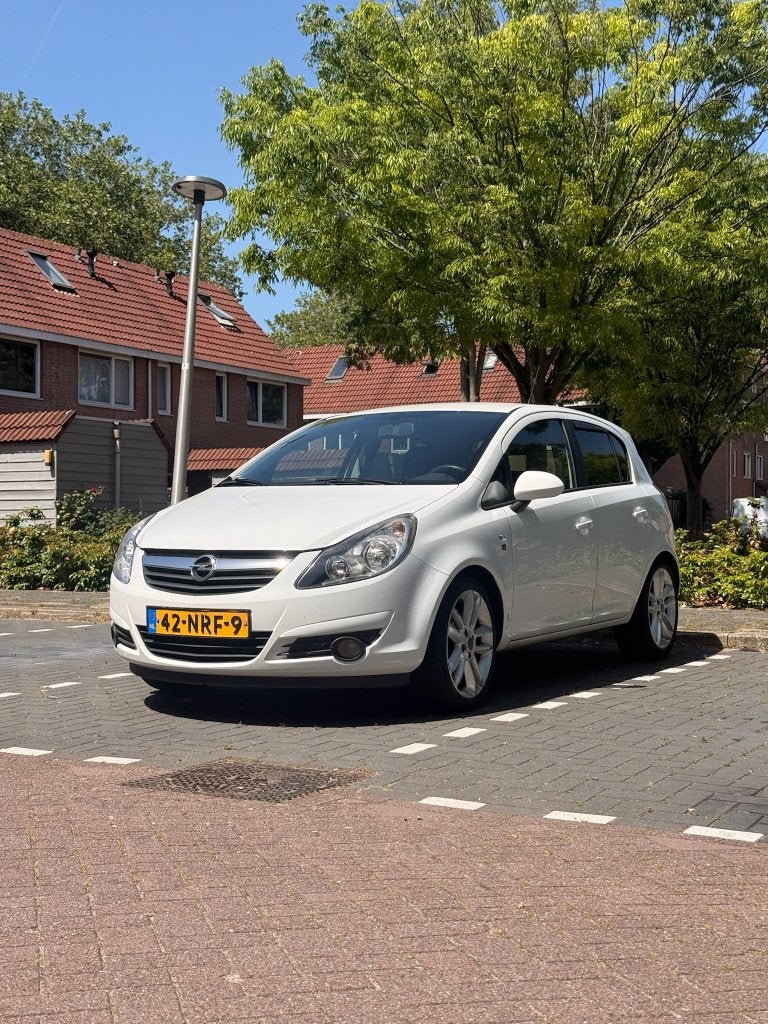Opel Corsa 1.4 16V 5D 2010 111 Edition, Euro 5, 4 cilinders, 100 pk, Origineel Nederlands