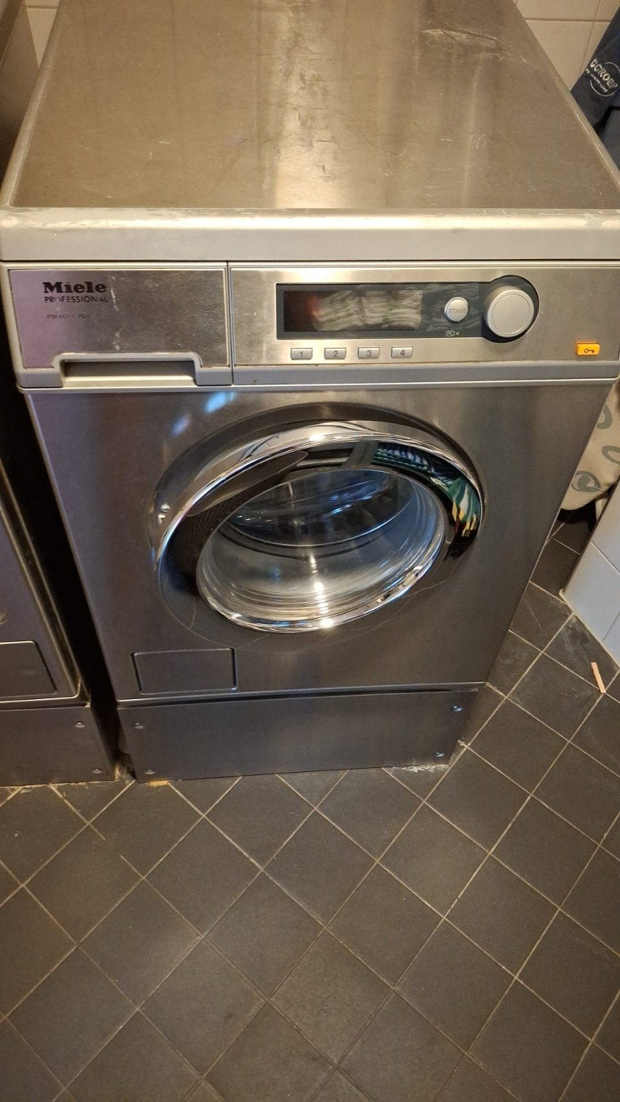 miele professionele wasmachine PW 6065, Ophalen of Verzenden, 1200 tot 1600 toeren