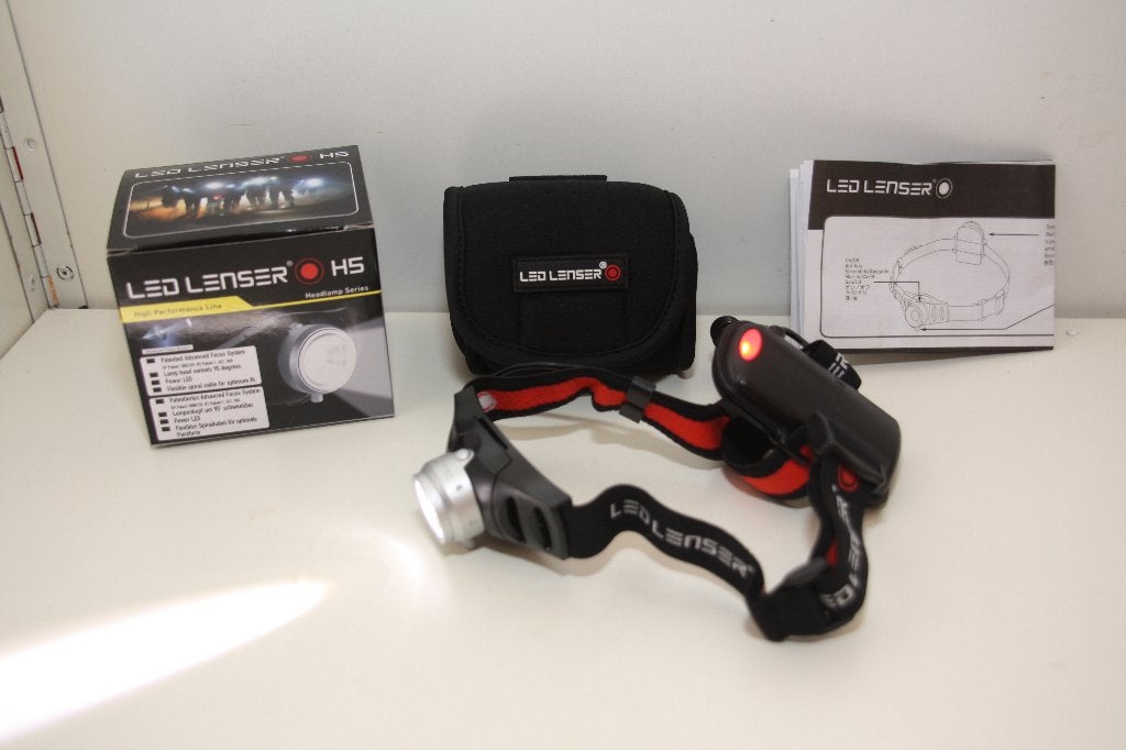 Led Lenser H5 Core Hoofdlamp. Nieuw in doos., Ophalen of Verzenden, Nieuw, Batterij