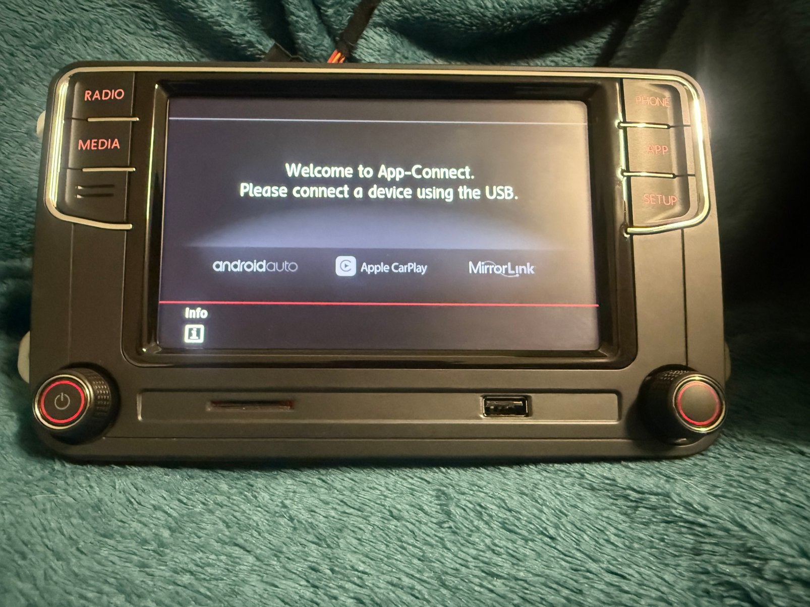 Originele Volkswagen RCD 330/360 Apple Carplay Android Auto, Ophalen of Verzenden, Zo goed als nieuw