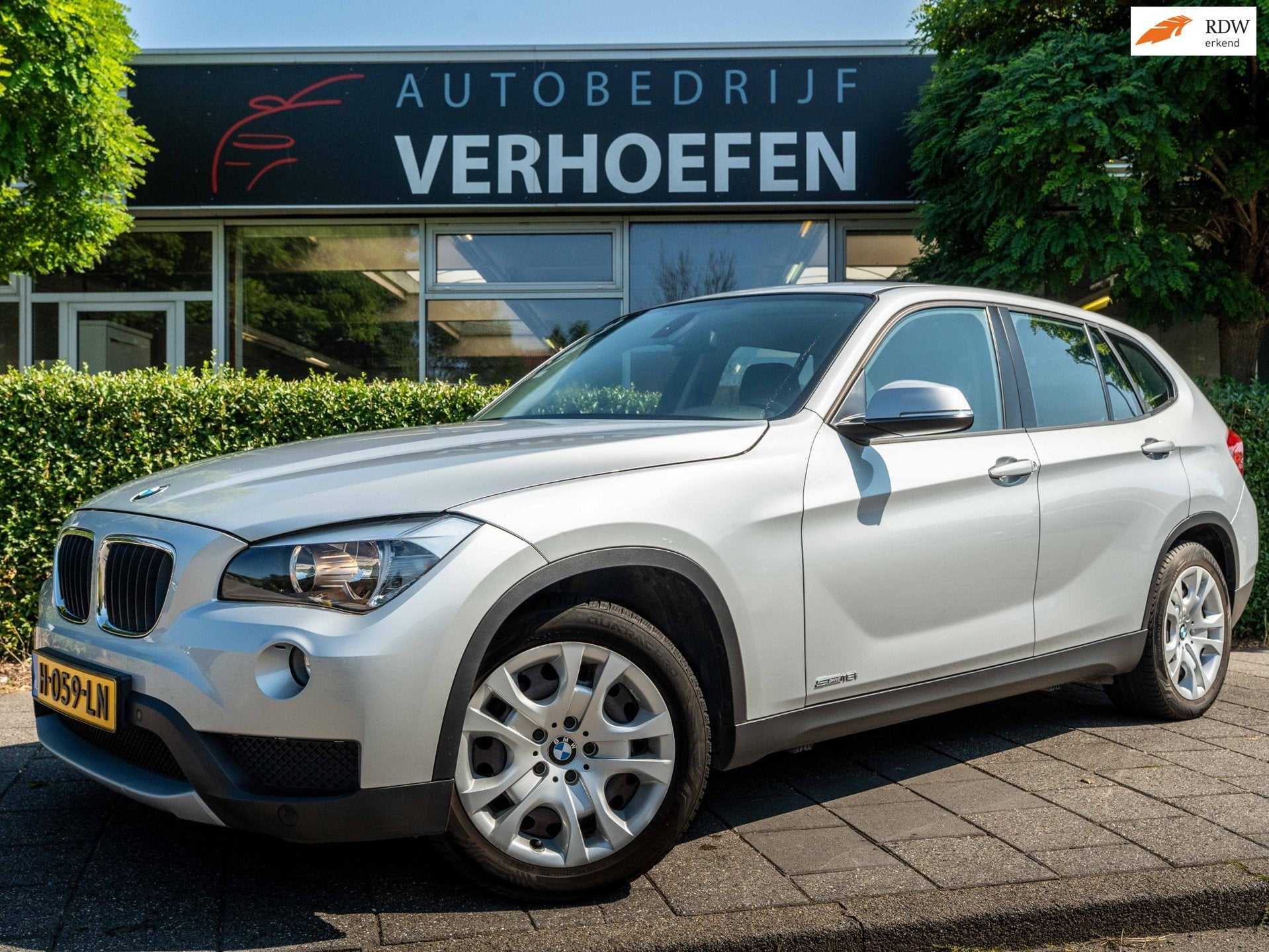BMW X1 SDrive18i - AUTOMAAT - NAVIGATIE - TREKHAAK - LEDER -, Auto's, BMW, 4 cilinders, Leder, Bedrijf, 93 €/maand
