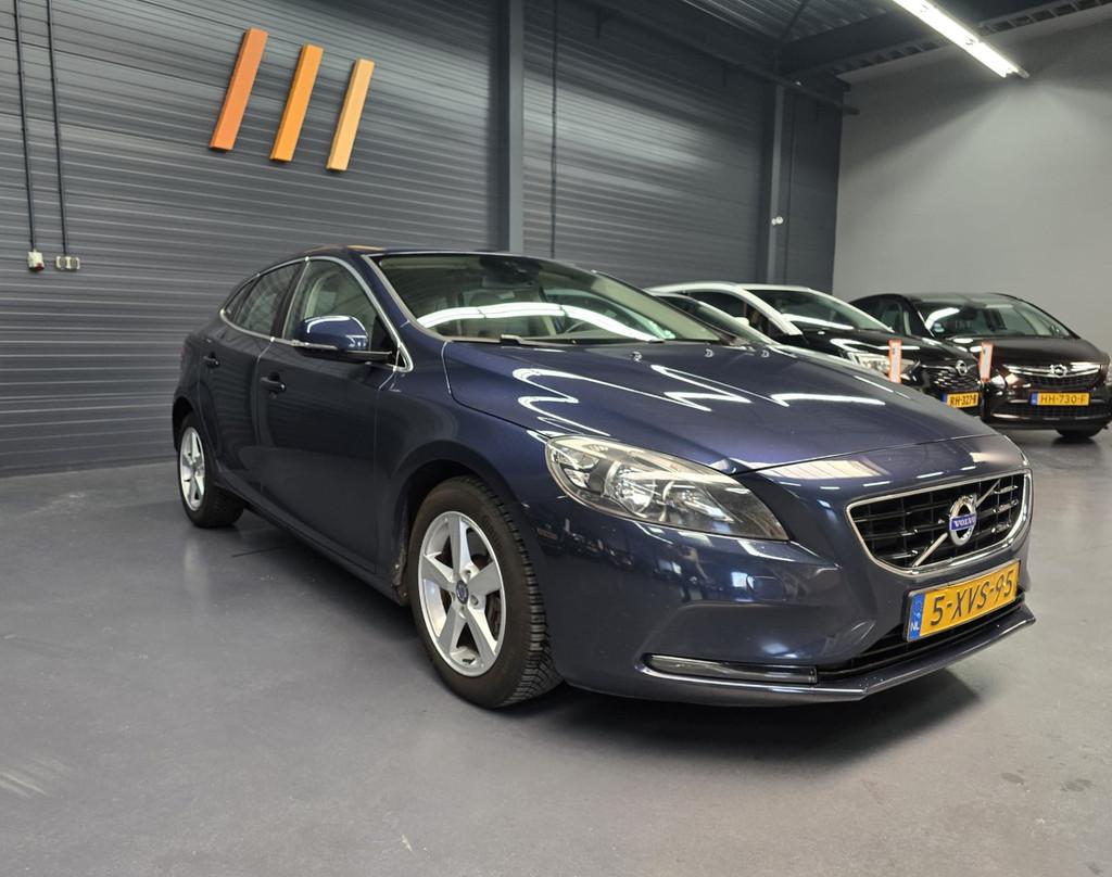 Volvo V40 2.0 D4 Summum Business LEDER STOEL MEMORY NAP NL A, Voorwielaandrijving, Euro 5, Gebruikt, Blauw