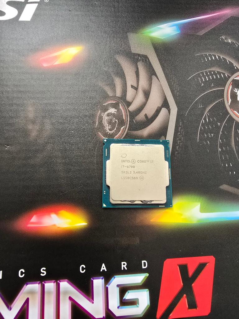 Intel Core i7-6700  Processor, Computers en Software, Processors, Ophalen of Verzenden, 3 tot 4 Ghz