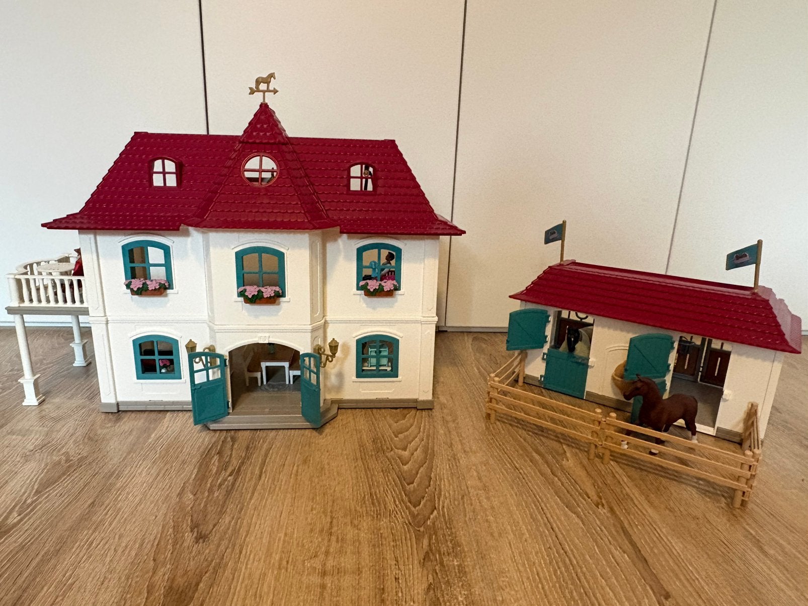 Schleich HORSE CLUB - Lakeside Landhuis én stal - 42706, Ophalen, Zo goed als nieuw