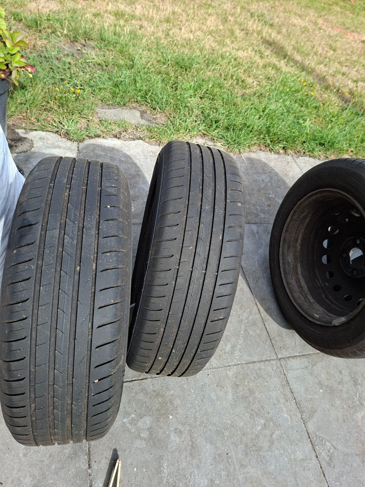 stalen velgen+zomerbanden van een Renault Clio3  2011 5mm., Auto-onderdelen, Banden en Velgen, Ophalen, Gebruikt, 15 inch, Banden en Velgen