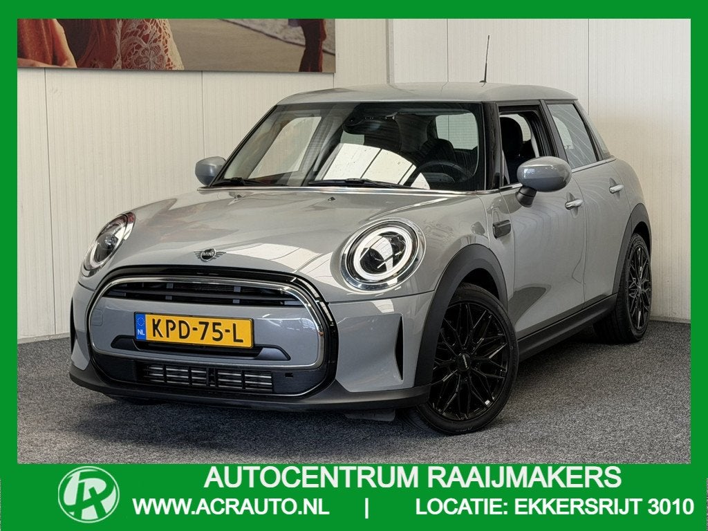 MINI 5-deurs 1.5 COOPER CLASSIC NAVIGATIE CRUISE CONTROL CLI, Gebruikt, Zwart, Origineel Nederlands, Bedrijf