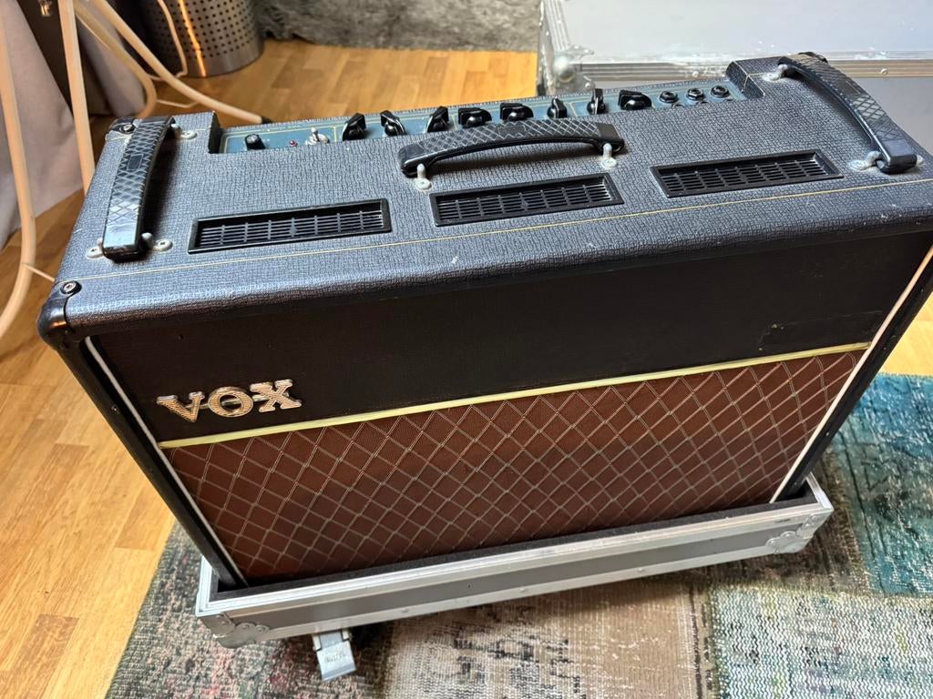 Vox AC 30 met flightcase en nieuwe buizen 1977, Ophalen, Zo goed als nieuw, Gitaar, Minder dan 50 watt