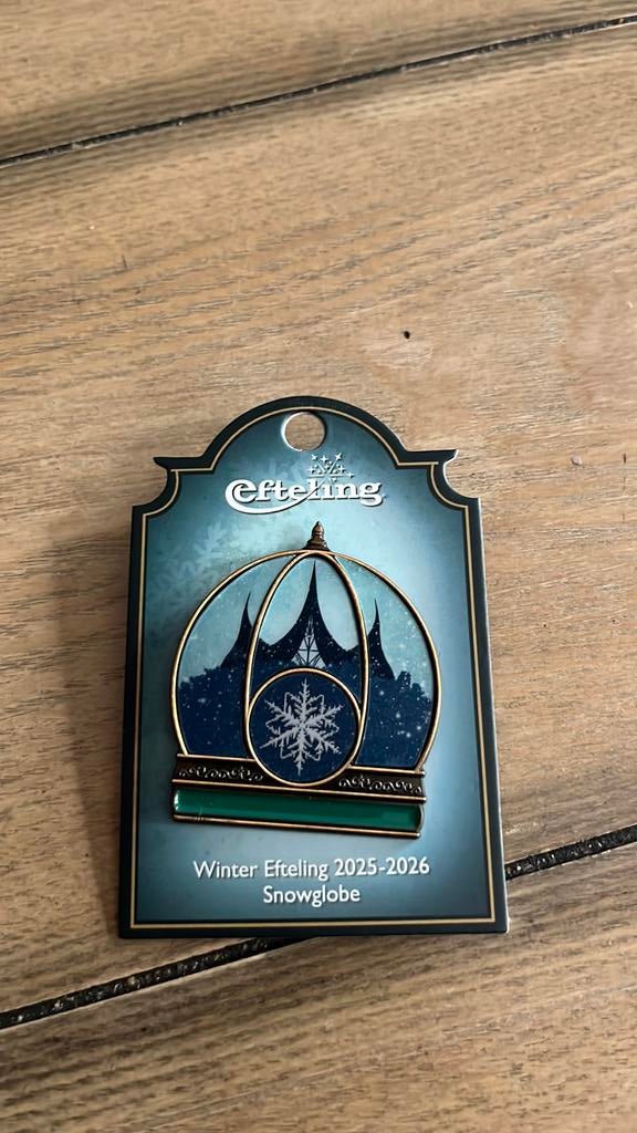 Efteling pin winter 2025/2026, Ophalen of Verzenden, Nieuw, Button of Speldje