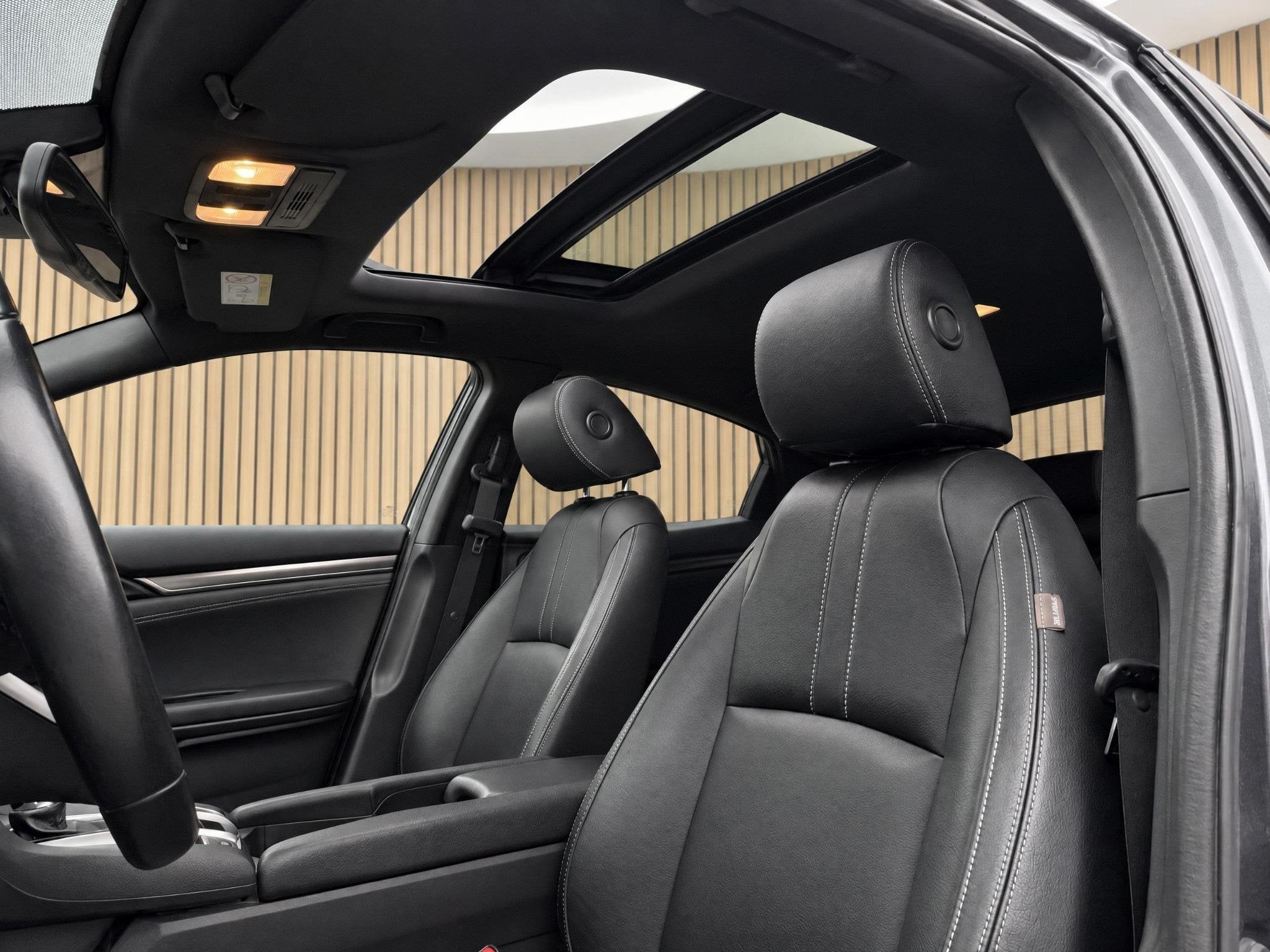 Honda Civic 1.0 i-VTEC Premium |Pano |Stoelverw. |Leder |Cam, Auto's, Gebruikt, Euro 6, Met garantie (alle), 988 cc