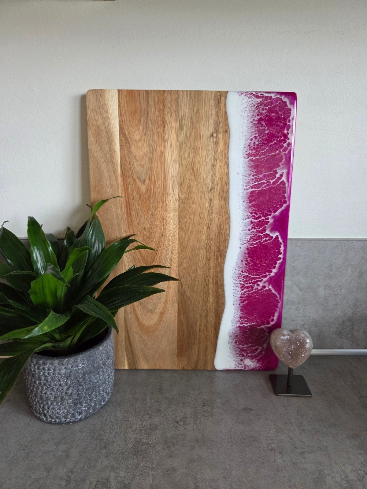 Snijplank/serveerplank/borrel met epoxy - Roze, Hout, Nieuw, Roze, Ophalen of Verzenden
