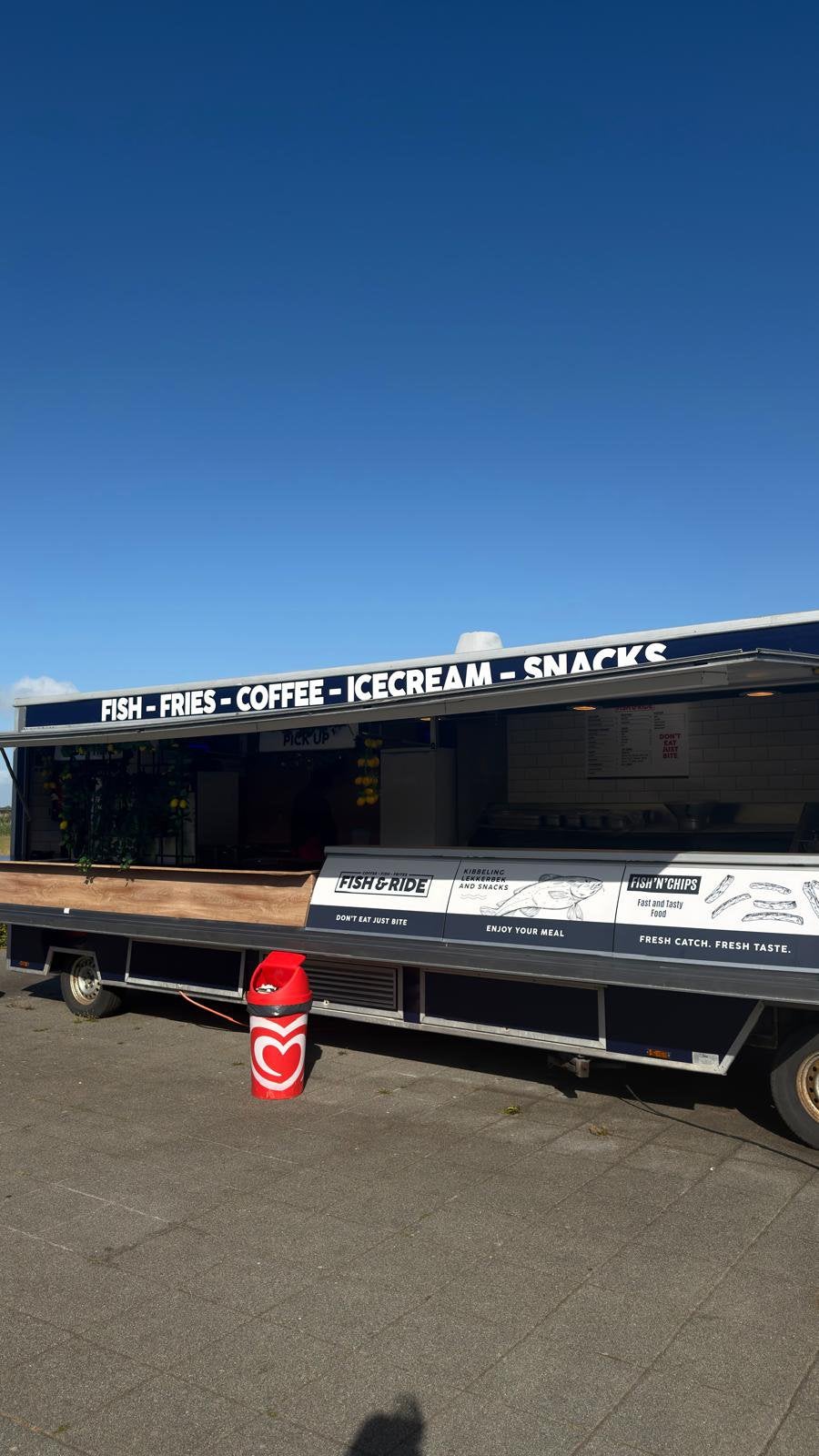 Complete luxe Foodtruck / Verkoopwagen / Snackwagen, Ophalen, Vis