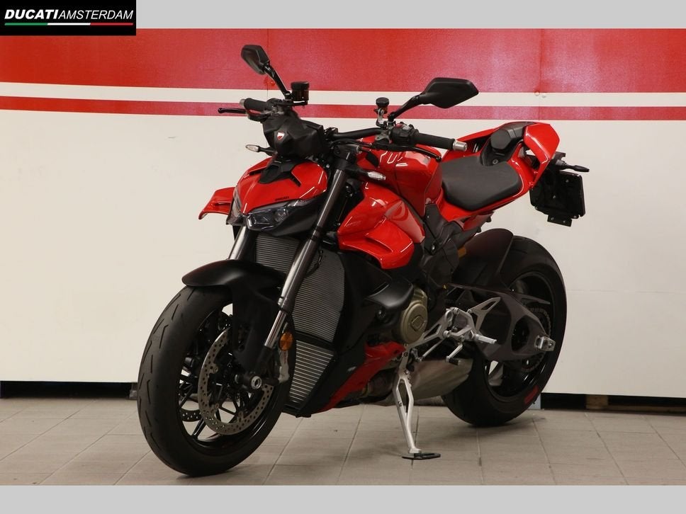 DUCATI STREETFIGHTER V4 (bj 2026) 306 km, DUCATI, 4 cilinders, Motorrijbewijs A, Bedrijf