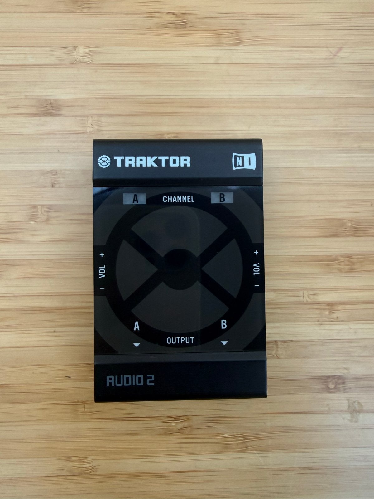 Traktor Audio 2 HW - Compact DJ Audio Interface, Muziek en Instrumenten, Dj-sets en Draaitafels, Ophalen of Verzenden, Gebruikt