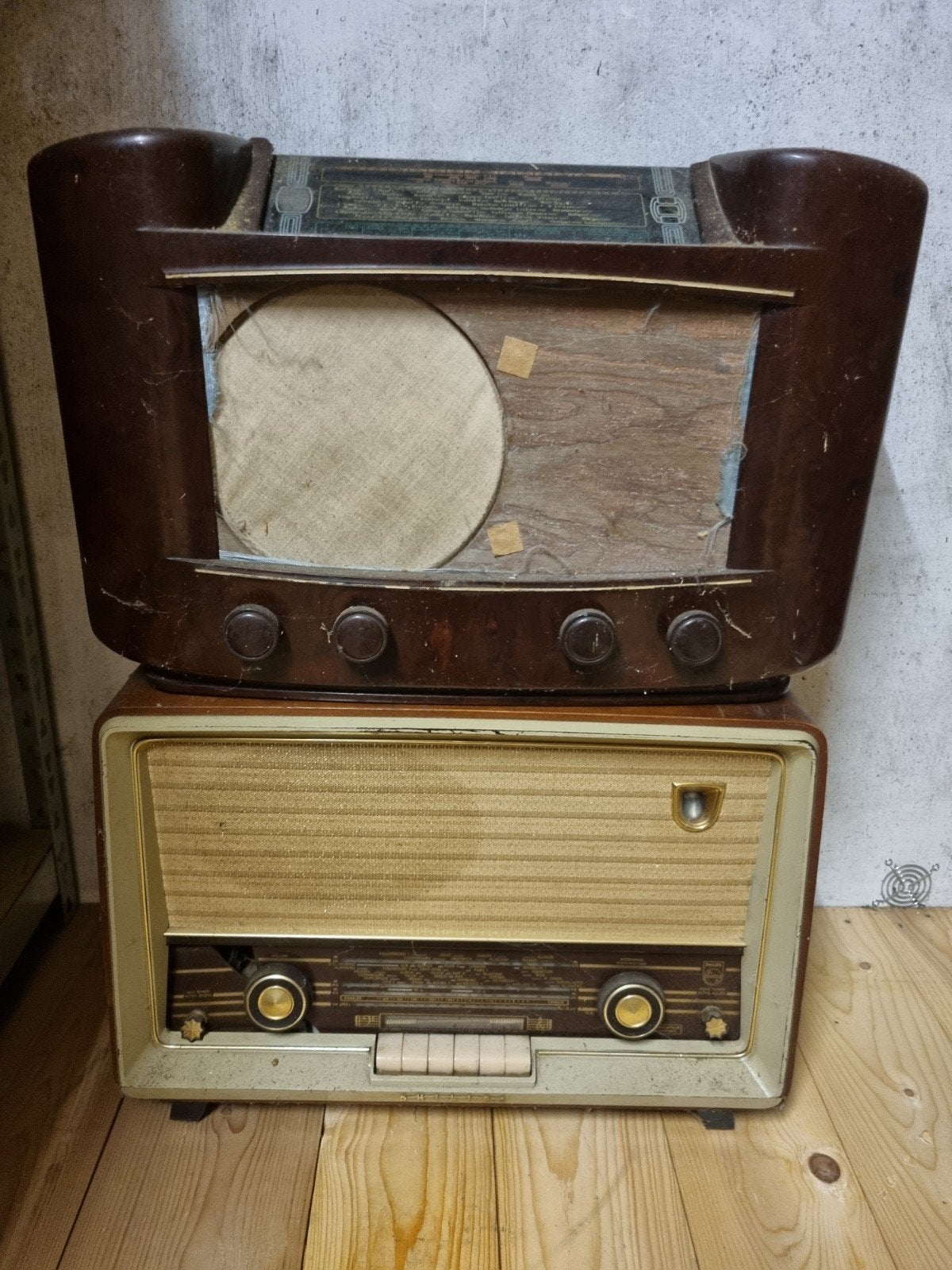 2 Oude buizenradio's uit de jaren '50 en '60, Antiek en Kunst, Ophalen