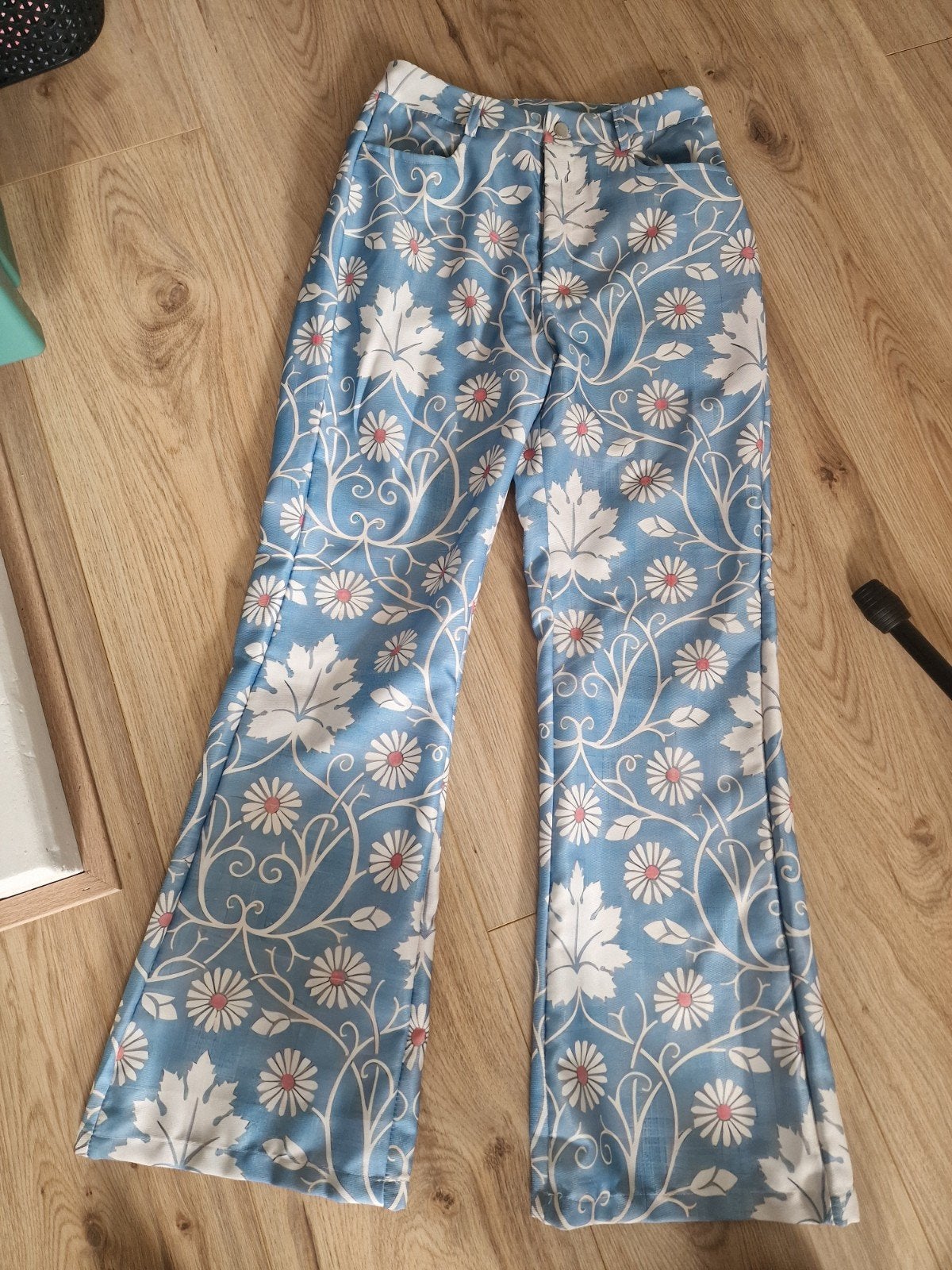 Blpemenbroek wijde pijpen - small - nieuw, Ophalen of Verzenden, Nieuw, Maat 36 (S), Lang