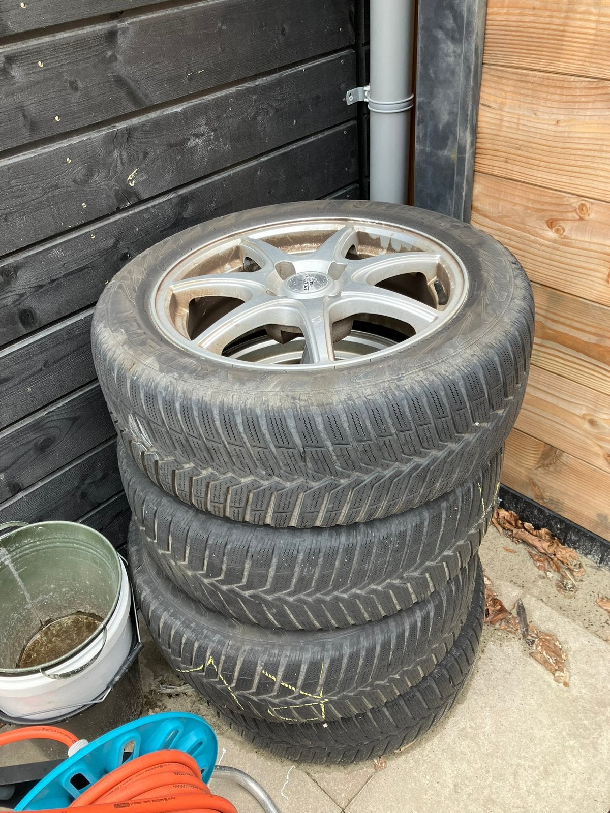 Goede winterbanden op velg!, Auto-onderdelen, Banden en Velgen, Ophalen, Gebruikt, 16 inch, Banden en Velgen