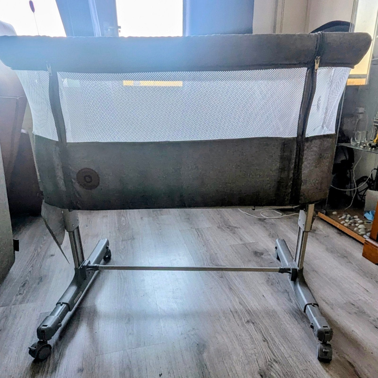 Lionelo baby co-sleeper / bedside crib – €35, Kinderen en Baby's, Babywiegjes en Ledikanten, Ophalen, Zo goed als nieuw, Overige typen