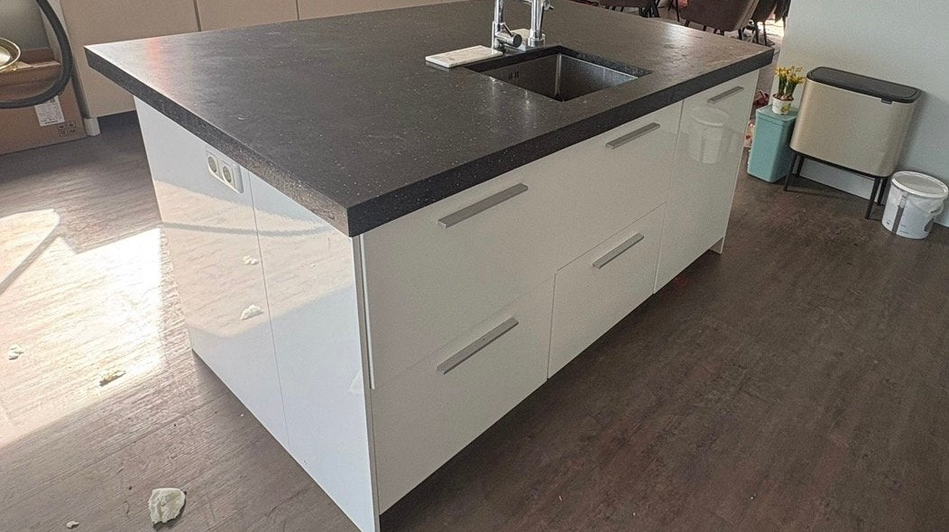 Granieten massief aanrechtblad keuken met eiland, Huis en Inrichting, Gebruikt, Zwart, Overige typen, Graniet of Steen