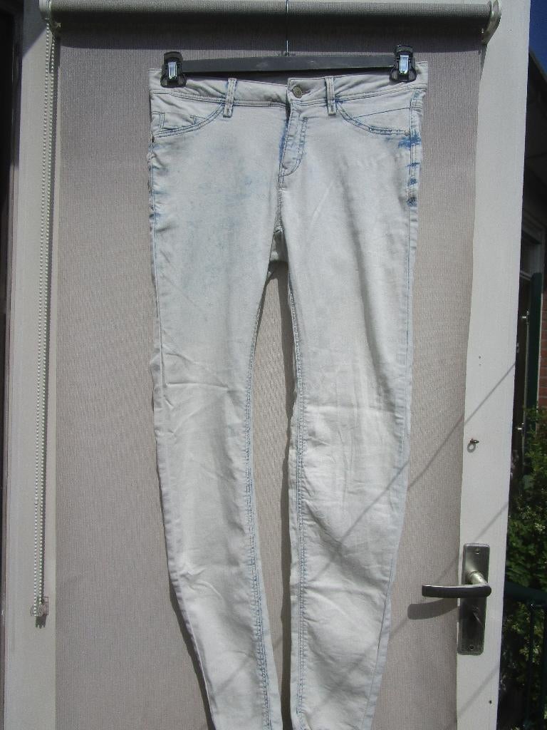 Spijkerbroek CLOCKHOUSE mt 38  licht/blauw, bijna wit., Nieuw, W30 - W32 (confectie 38/40), Clockhouse, Verzenden