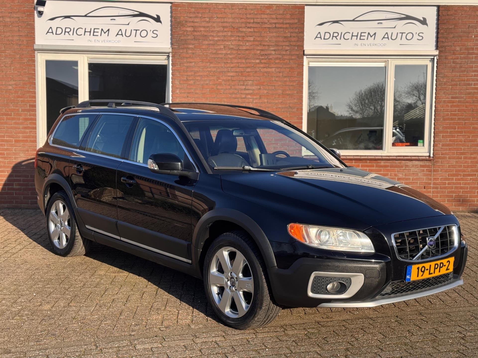 Volvo XC70 3.2 Summum Zeer nette auto, Auto's, Volvo, Automaat, 238 pk, Automatische klimaatregeling, XC70